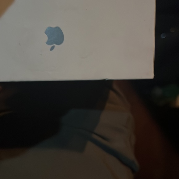 AirPods Pro brand new Came with new phone never been used - Picture 8 of 9